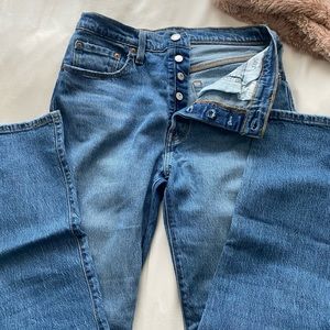 Levi's Women's 501 High-Rise Jeans button fly size 28